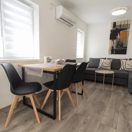 G2 Zsory Apartman *